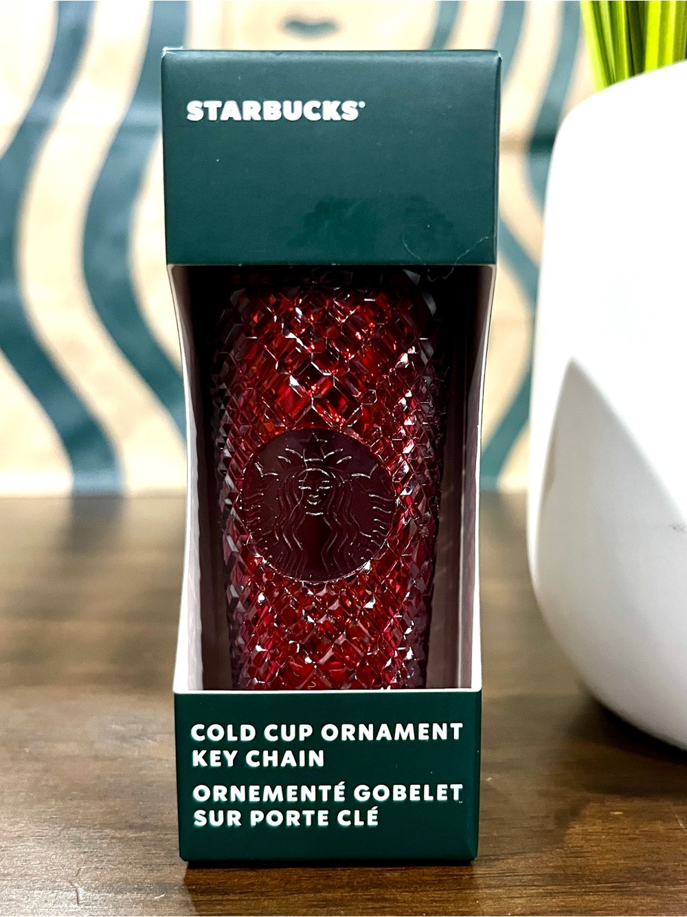 🍷 Starbucks Jeweled ‘MERLOT’ Keychain Ornament Holiday 2022